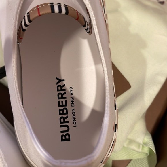 Burberry Boys Shoes - Picture 6 of 9